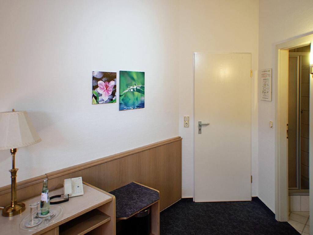 Hotel Fuerstenberg Eisenhüttenstadt Quarto foto